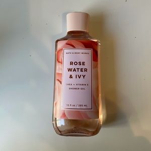ROSE WATER AND IVY SHOWER GEL